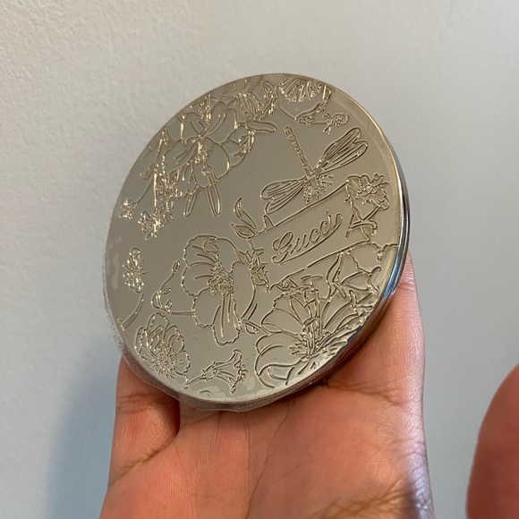 Sold 🩶 Authentic Gucci Compact Mirror Gift Box (Silver Engraved Etched Floral) - Picture 5 of 11